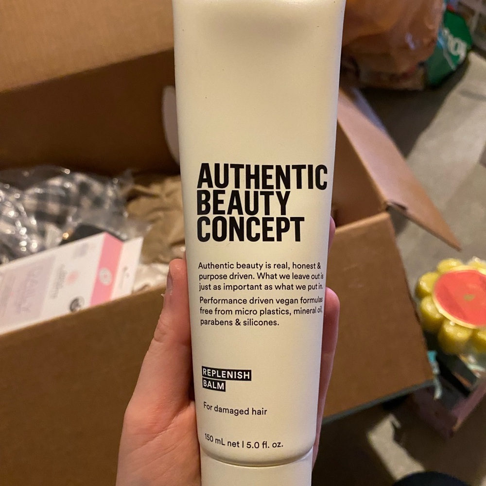 Authentic Beauty Concept- Replenish Balm - White